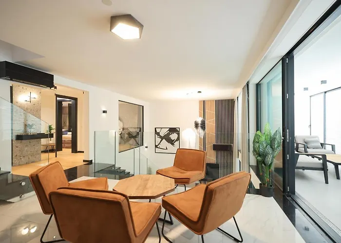 Ll Luxury Penthouse On Sea