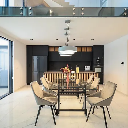 Ll Luxury Penthouse On Sea