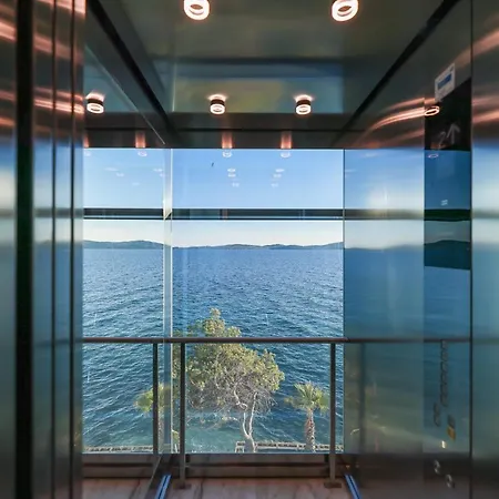 Ll Luxury Penthouse On Sea